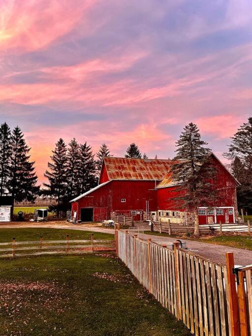 The Barns Of Brighton Near Prince Edward County Exterior foto